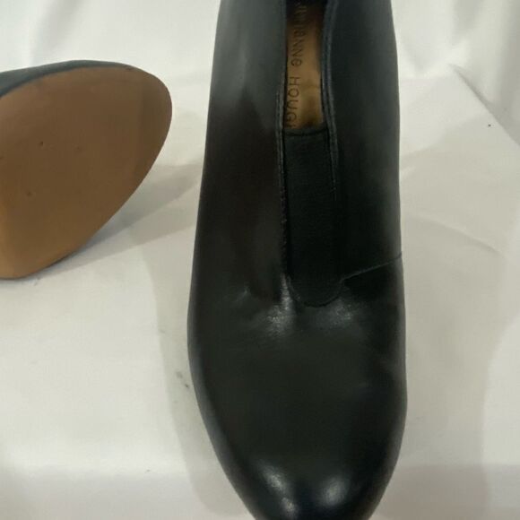 NWOT Julianne Hough for Sole Society Black Booties - Picture 8 of 8